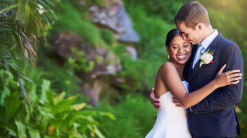 Le mariage précoce : pourquoi nos amis franchissent-ils le pas si tôt ?
