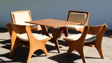 Le teck : une essence de choix pour un mobilier d'extérieur durable et esthétique