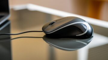 Adopter une souris d'ordinateur ergonomique : un choix judicieux pour votre bien-être et votre productivité