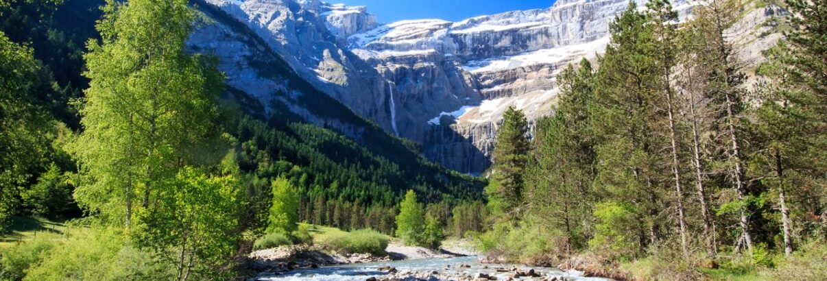 La cascade de Gavarnie : une merveille naturelle au cœur des Pyrénées