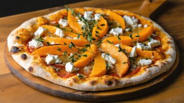 Pizza gourmande : patate douce, chèvre et miel, un trio irrésistible