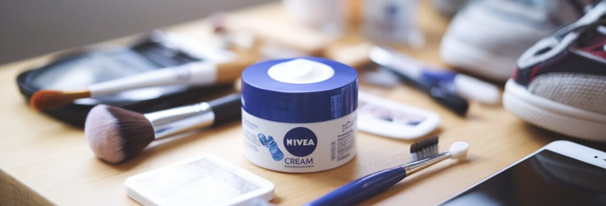 Crème Nivea : 15 astuces incroyables pour l'utiliser au quotidien