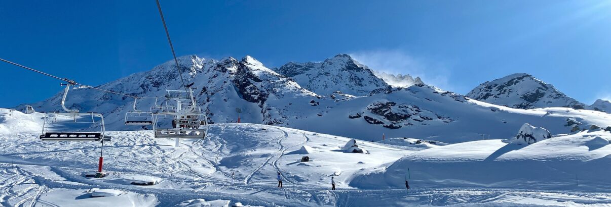 La station de ski qui tutoie les nuages : partez à la conquête de la plus haute des Alpes