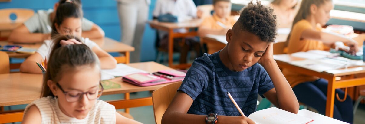 Quiz orthographe : ce texte bourré de fautes piège 90 % des lecteurs : saurez-vous relever le défi ?